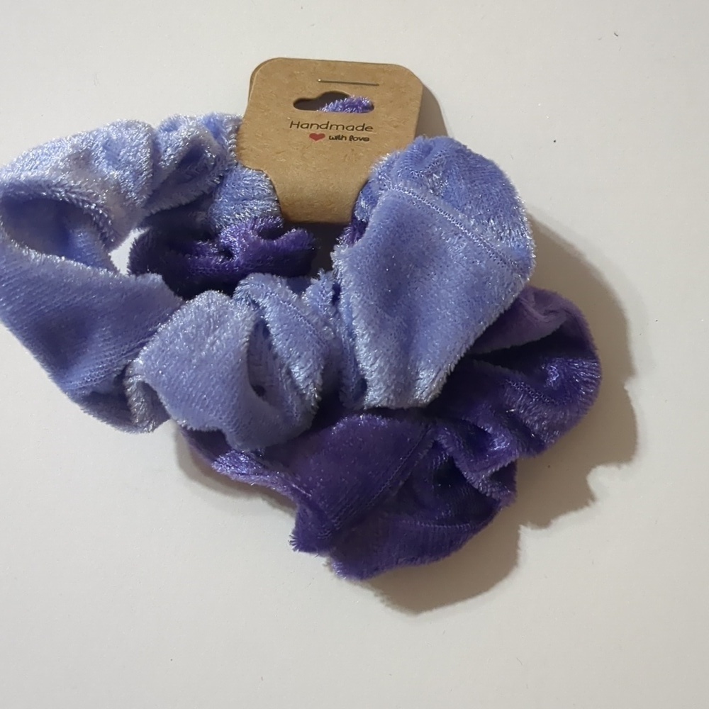 Velvet Scrunchies New Lot 6 scrunchies & Key chain - Picture 2 of 5